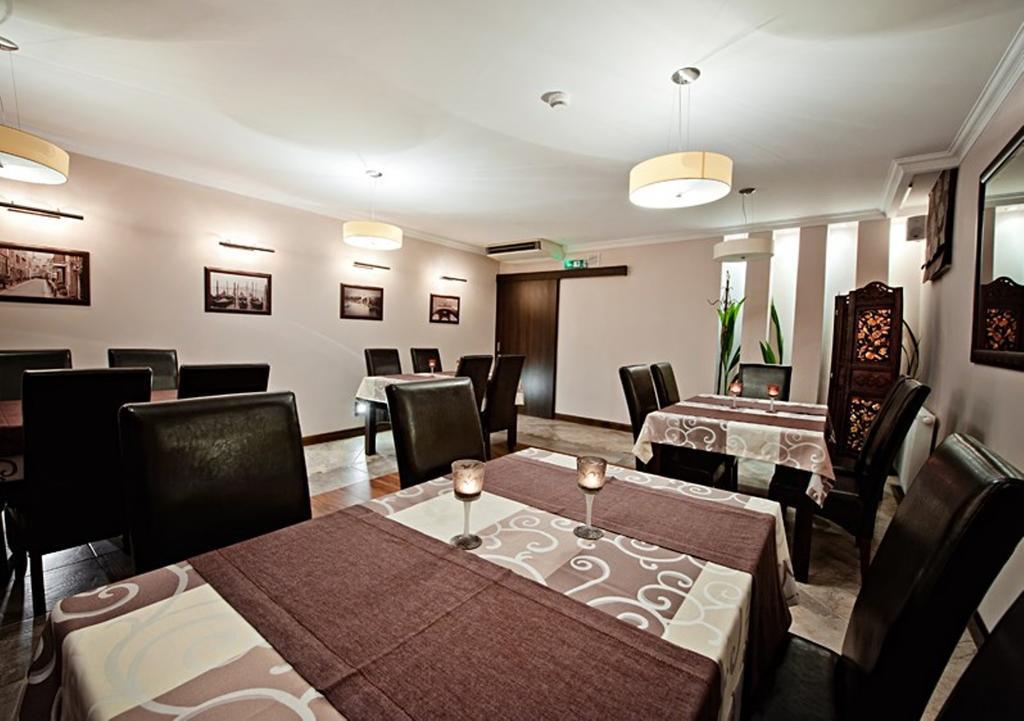 Hotel Willa Adriana ปวอตสก์ ภายนอก รูปภาพ