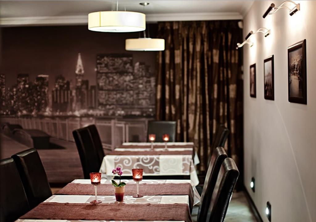 Hotel Willa Adriana ปวอตสก์ ภายนอก รูปภาพ