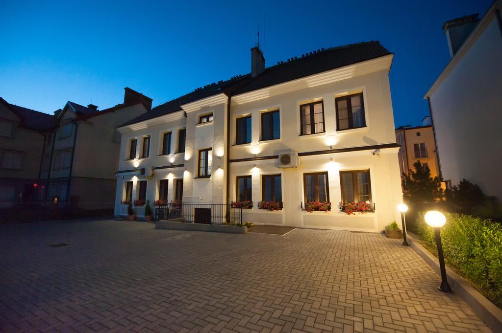 Hotel Willa Adriana ปวอตสก์ ภายนอก รูปภาพ